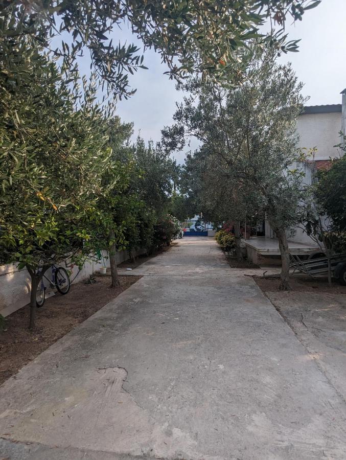 Λευτέρης Villa Isthmia Exteriör bild